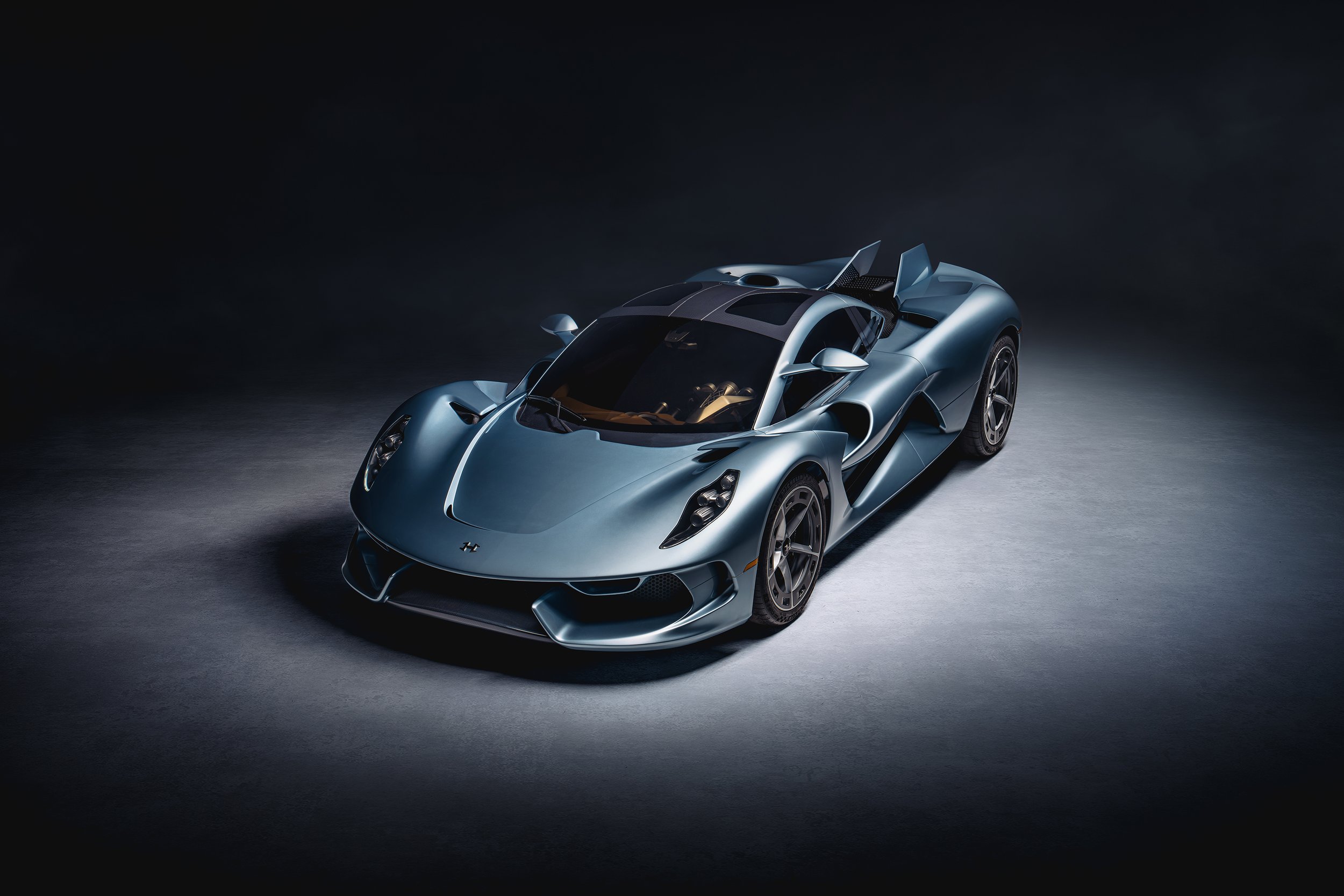エアロペガサス5-70H New manual 861bhp Hennessey Blackbird becomes US brand's third